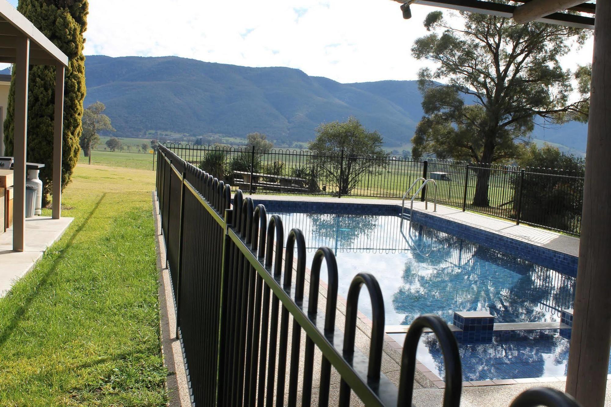 Mountain View Motel Corryong Exteriér fotografie