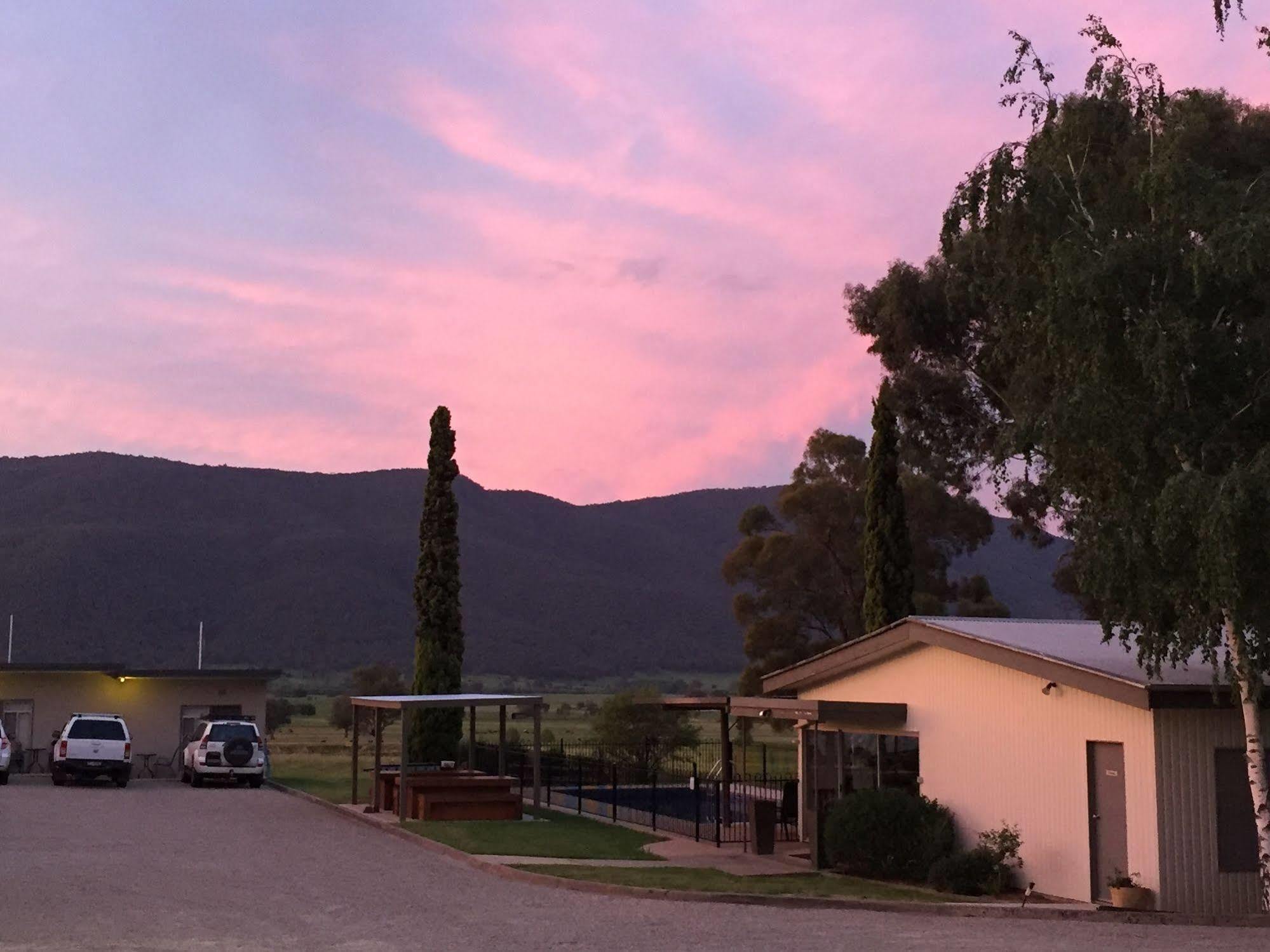 Mountain View Motel Corryong Exteriér fotografie